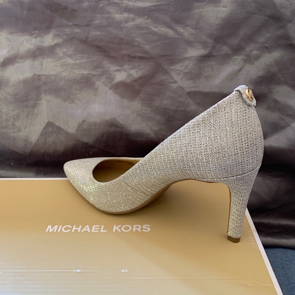 Mk Heels - Picture 2 of 2